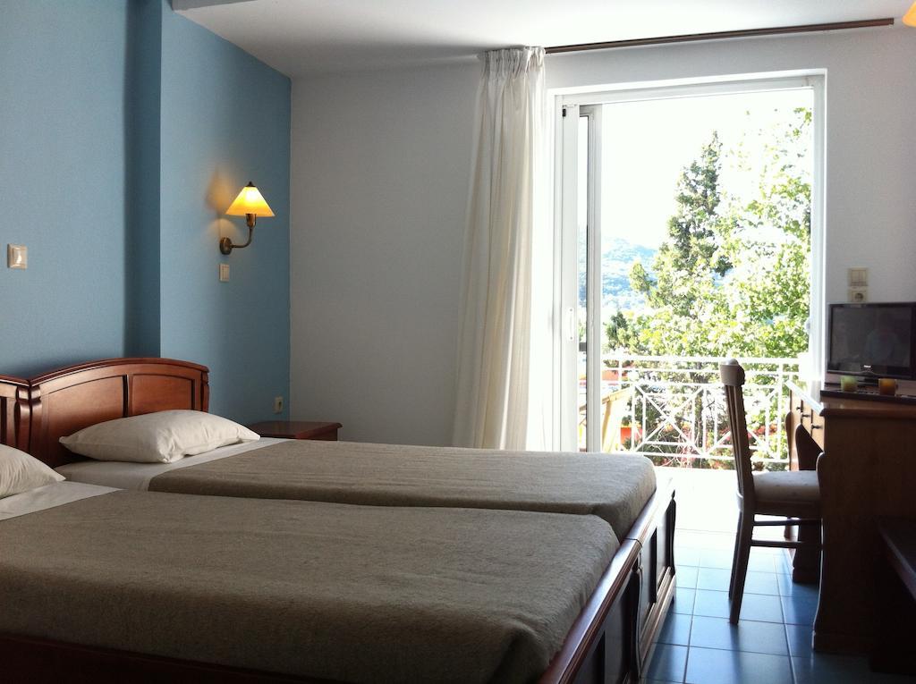 Three Stars Beach Hotel Moraítika Rom bilde